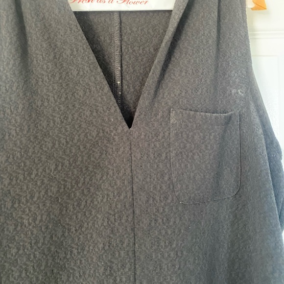 LBD-Small - Picture 2 of 3